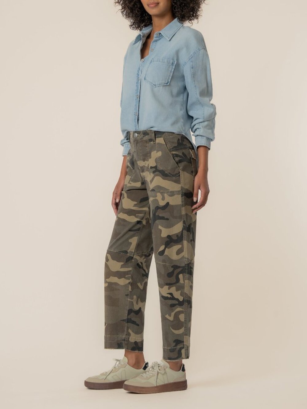 Kut from the Kloth Ashton High Rise Wide Leg Barrel, Petite Size 12P12P / Olive - Picture 3 of 3